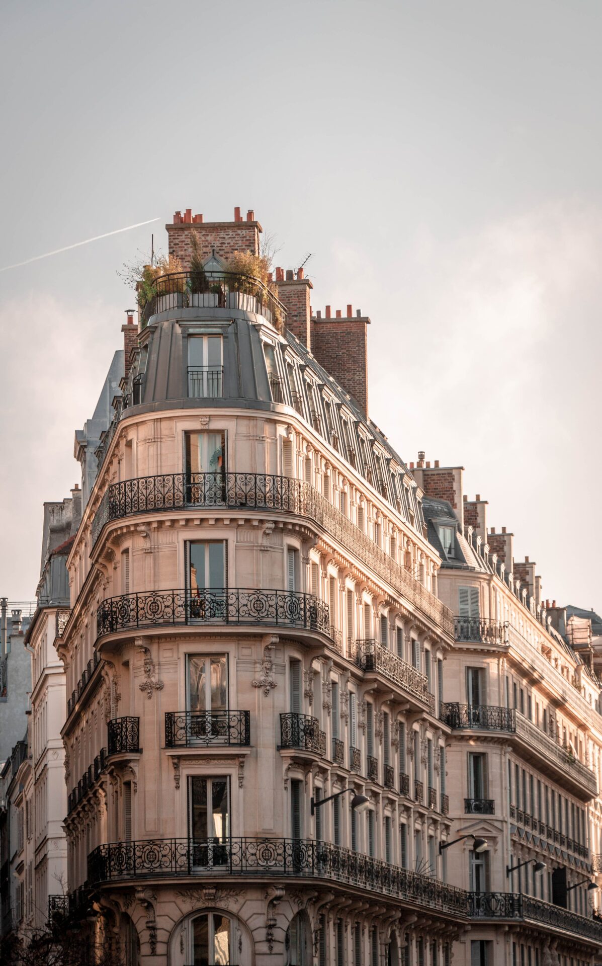 Immeuble Paris style Post-Haussmanien vue extérieur